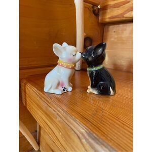 Kissing Chihuahuas Pup Dog Salt and Pepper Shakers
